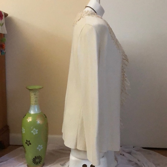 Ruffle KARTON Cardigan - Picture 3 of 8